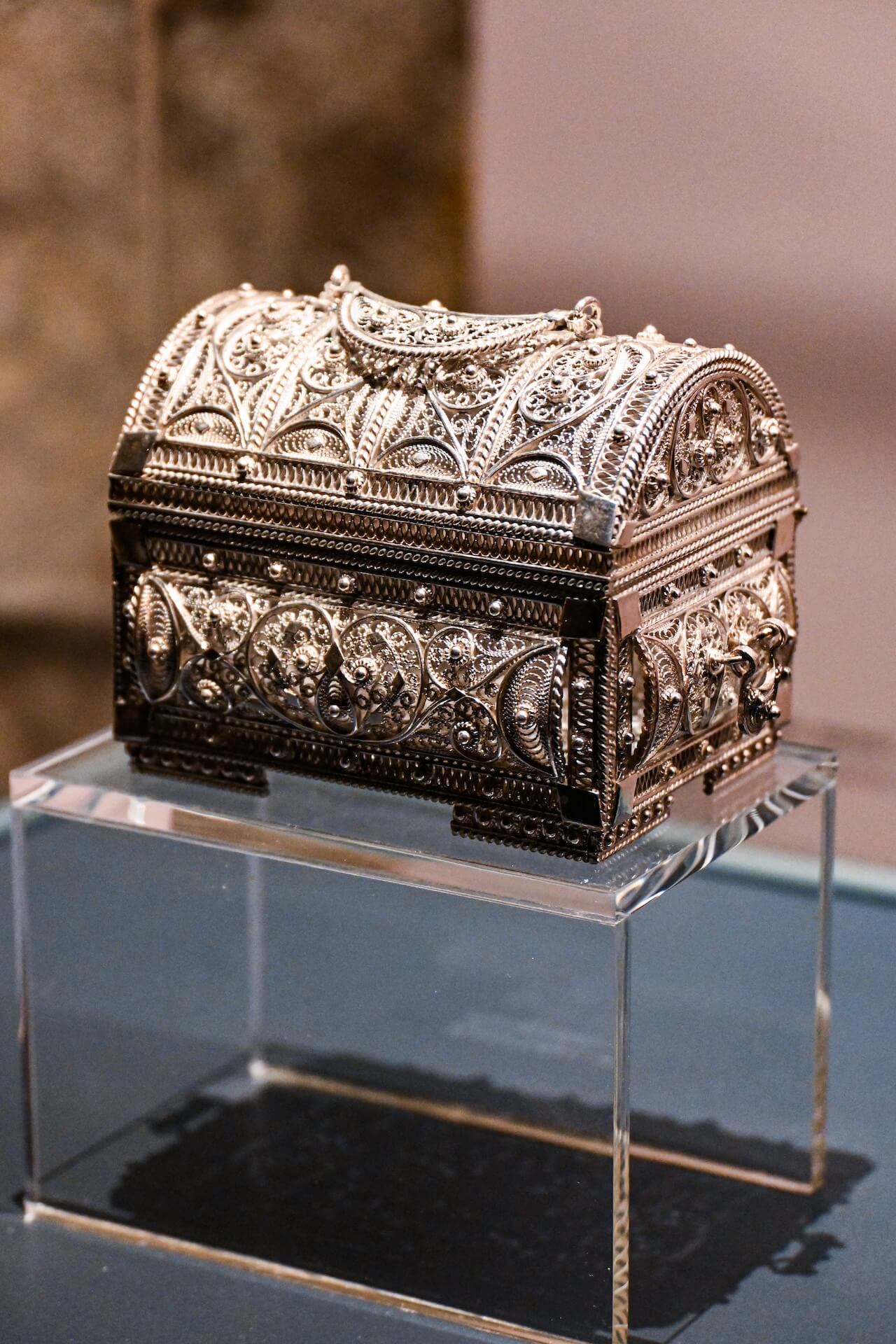 Zilveren kistje in het Silversmithing Museum van Ioannina