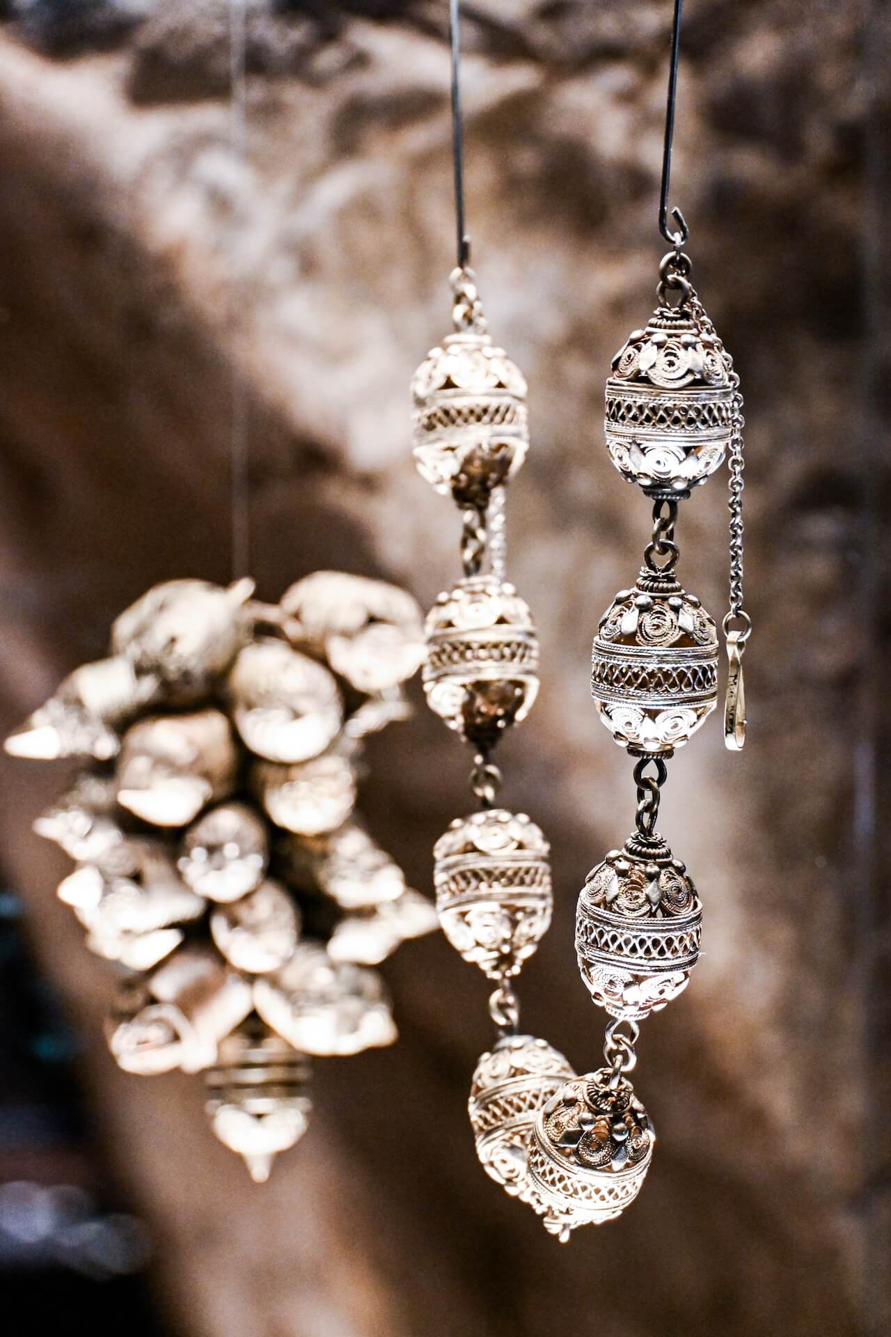 Zilveren objecten in het Silversmithing Museum van Ioannina