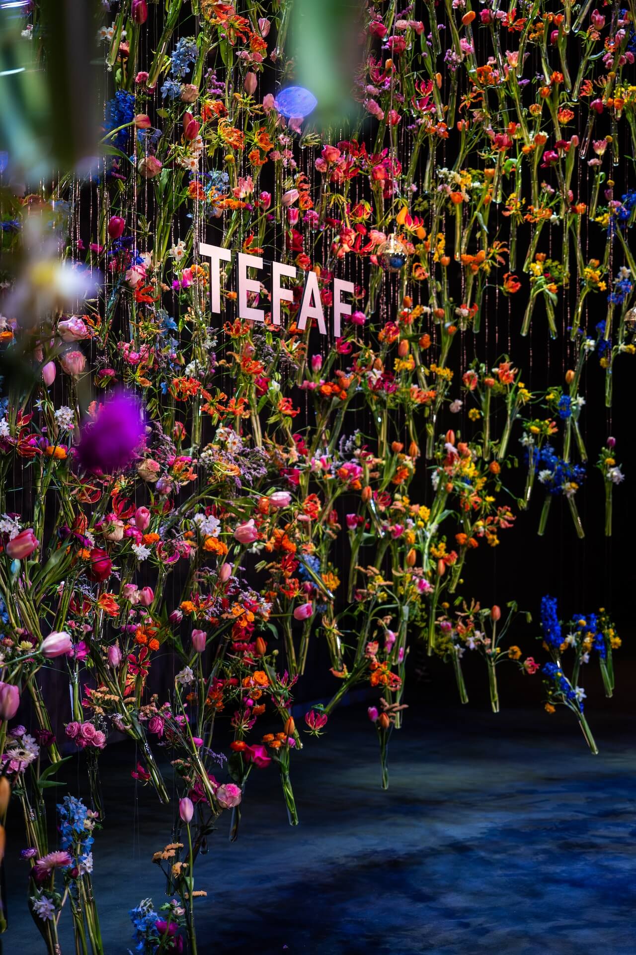 De bloemen op TEFAF | TEFAF Flower Wall | TEFAF Insta hotspot 