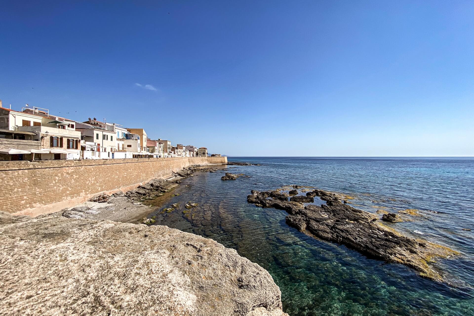 De Catalaanse stadsmuren uit de zestiende eeuw , Alghero