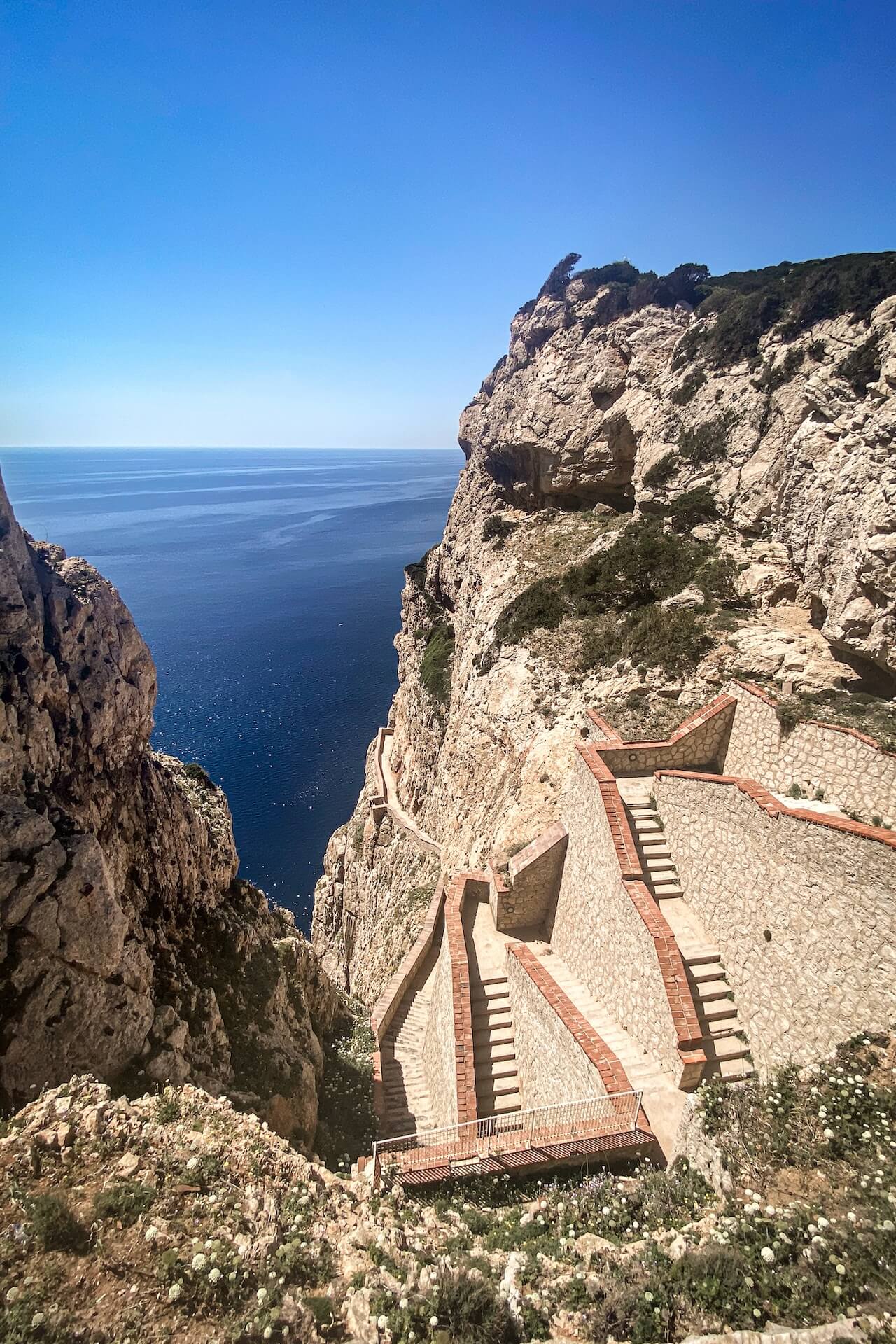 Escala del Cabirol, een trap van 655 treden naar de Grotte di Nettuno