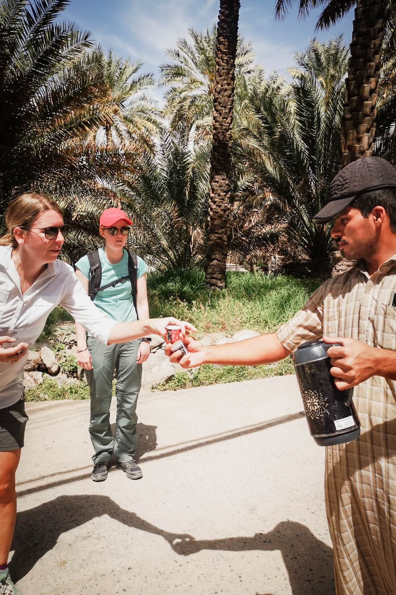 Koffie van een man in Oman