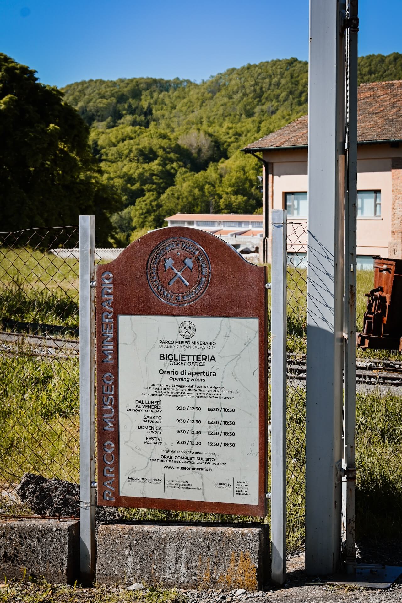 Entree van het Museo Minerario di Abbadia